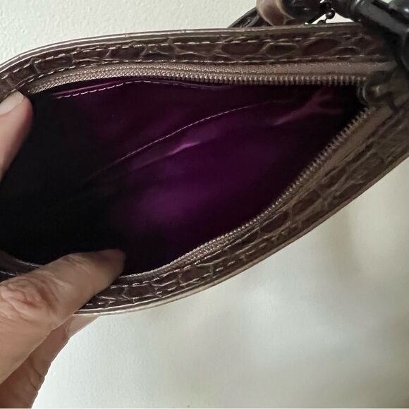 COACH small wristlet bronze Embossed Alligator/croc design - Picture 11 of 14